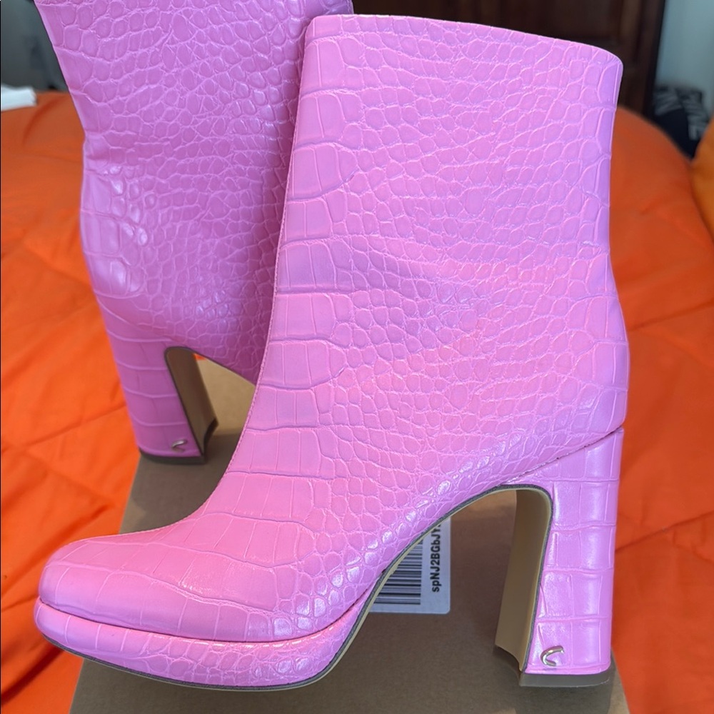 Circus by Sam Edelman Pink Heeled Boots - Picture 13 of 16